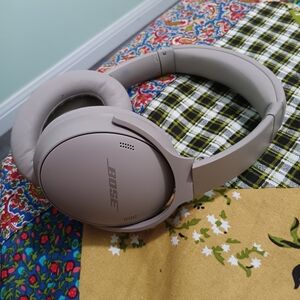 Bose QuietComfort Over-Ear Headphones — Sandstone